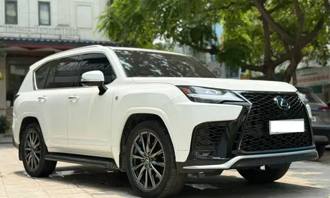 Bất ngờ giá chào bán của xe sang Lexus LX 600 F Sport 2023 chạy lướt 1 năm