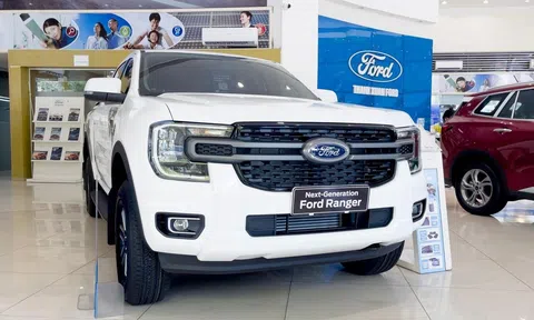 Ford Ranger vẫn là "vua bán tải", Toyota Hilux bán vượt Mitsubishi Triton