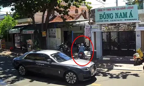 Rolls-Royce bị xe máy đâm trúng ở Phan Thiết: Hành xử của người gây tai nạn gây bức xúc