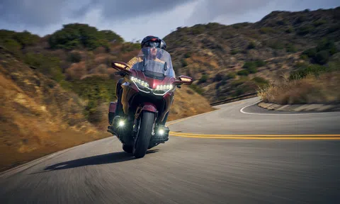 "Vua đường trường" Honda Gold Wing 2025 chốt giá từ 1,231 tỷ đồng tại Việt Nam