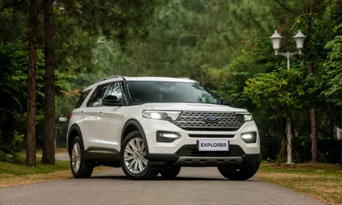 Lựa chọn SUV 7 chỗ trong “cơn bão” ưu đãi: Chọn công nghệ, không gian hay khả năng off-road?