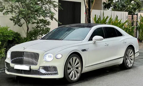 Chạy chưa đến 3.000 km, Bentley Flying Spur V8 2021 vẫn được định giá tới hơn 13 tỷ đồng
