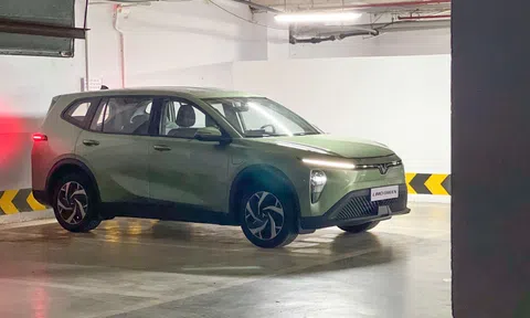 Limo Green xuất hiện bí ẩn tại hầm xe: MPV điện 7 chỗ đầu tiên của Việt Nam sắp trình làng?