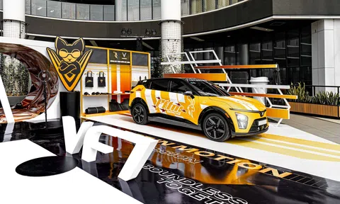VinFast VF 7 khuấy động Hà Nội với bản độ giới hạn tại sự kiện "Art in Motion"