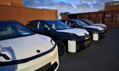 Lô Lynk & Co 08 đầu tiên về Việt Nam: SUV công nghệ cao, giá bán khiến Santa Fe phải dè chừng