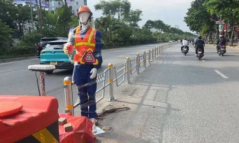 Hà Nội thí điểm dải phân cách cứng trên đường Phạm Văn Đồng: Lo ngại dồn xe máy vào thế khó