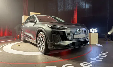 Audi Việt Nam ra mắt bộ đôi Audi Q6 e-tron & Audi A5 All New, giá bán từ 2,199 tỷ đồng