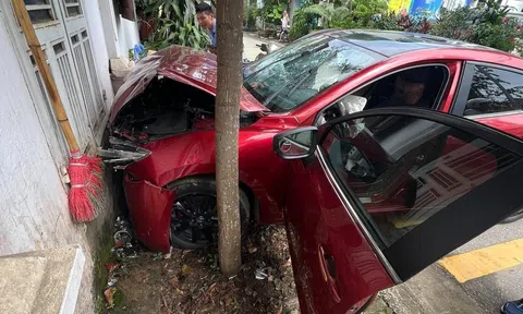 Đừng bao giờ rời xe khi chưa kiểm tra phanh tay và cần số, nếu không muốn trả giá đắt