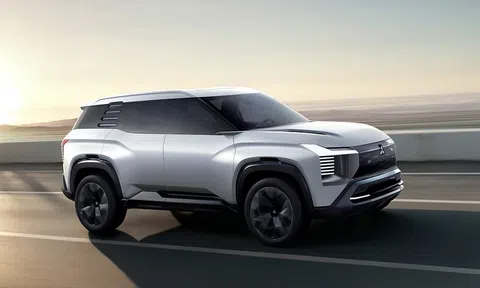 Đại lý báo nhận cọc Mitsubishi DST Concept bản thương mại, dự ra mắt Việt Nam vào cuối năm?
