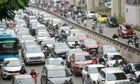 Hà Nội nghiên cứu tăng phí trước bạ, phí trông giữ xe xăng: Người dùng lo tốn thêm chục triệu đồng
