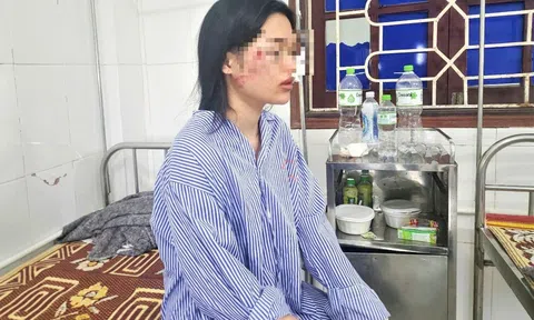 Hành khách bật khóc, kể lại giây phút kinh hoàng trong vụ lật xe khách tại Hà Tĩnh