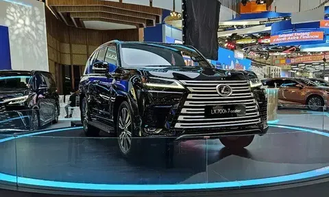 Cận cảnh "chuyên cơ mặt đất" Lexus LX 700h vừa ra mắt Đông Nam Á, liệu có cơ hội về Việt Nam