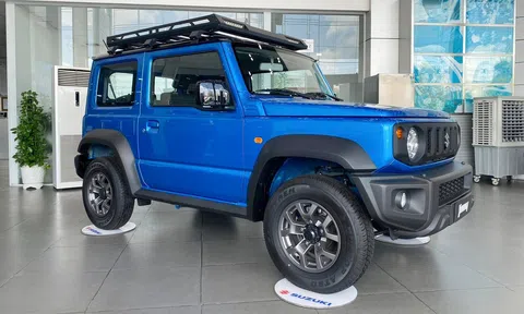 SUV "bé hạt tiêu" Suzuki Jimny giảm giá kỷ lục, khách mua tiết kiệm đến 120 triệu đồng
