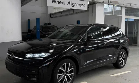 Volkswagen Touareg tung chiêu "khủng", quyết đấu với BMW X5, Audi Q7