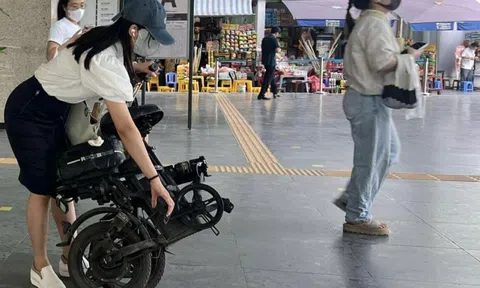 Hà Nội Metro nói gì trước thông tin "cấm" xe điện lên tàu? Đây là cách các quốc gia trên Thế giới đang thực hiện