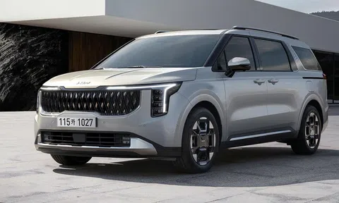Kia Carnival 2026 trình làng tại quê nhà: Giữ dáng cũ, thêm loạt công nghệ "xịn sò"