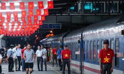 Hành khách đi tàu dịp Quốc khánh 2/9 cần lưu ý gì khi nhiều tuyến phố Hà Nội cấm đường?