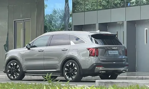 Kia Sorento 2025 bất ngờ xuất hiện tại Việt Nam: Thêm nhiều nâng cấp, ra mắt ngay trong tháng