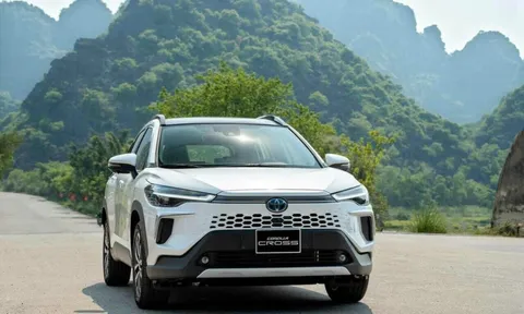 Xe hybrid "đua" ưu đãi trong tháng 10, khách Việt có cơ hội tiết kiệm hàng chục triệu đồng