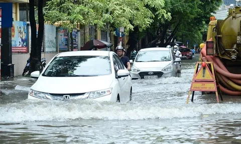 Cảnh giác với xe cũ "đẹp như mới": Những mẹo giúp phát hiện ô tô từng bị ngập nước