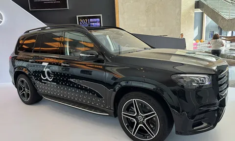 Mục sở thị Mercedes-Benz GLS 450 4Matic Edition 30 - Phiên bản giới hạn kỷ niệm 30 năm tại Việt Nam