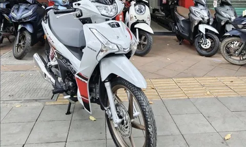 Honda Wave 125 nhập Thái có giá hơn 100 triệu đồng tại Việt Nam, "ăn xăng" chỉ 1,46 lít/100 km