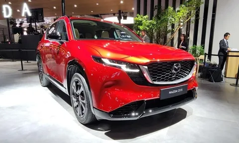 Mục sở thị Mazda CX-5 đời mới: Thiết kế thể thao, nội thất tối giản, rộng cửa về Việt Nam