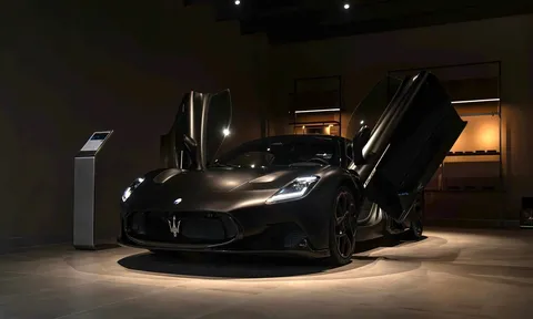 Hơn 22 tỷ đồng cho một chiếc Maserati MC20 Notte - siêu xe độc nhất Việt Nam có gì đặc biệt?