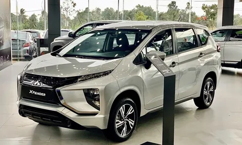 Phân khúc MPV 7 chỗ "nóng rực": Các hãng xe đua nhau xả hàng, hạ giá sâu kỷ lục để hút khách