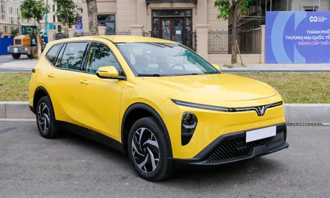 VinFast Limo Green tiếp tục bán vượt Mitsubishi Xpander, dẫn đầu phân khúc MPV tháng 10