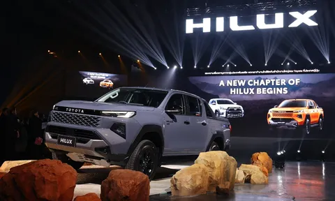 Rộ tin Toyota Hilux thế hệ mới sẽ về Việt Nam trước Tết: Đại lý âm thầm nhận cọc, giá dự kiến đắt hơn?