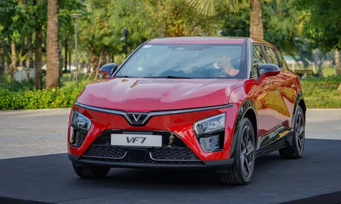 VinFast VF 7 tăng trưởng ấn tượng, Mazda CX-5 tiếp tục là "vua doanh số" của phân khúc SUV cỡ C 