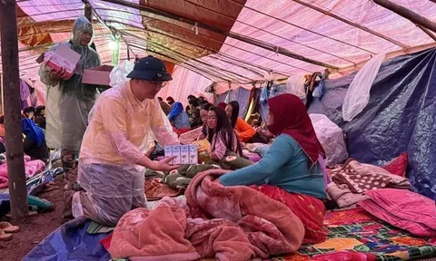 Tập đoàn Vingroup kích hoạt gói hỗ trợ khẩn cấp thứ hai trị giá 500 tỷ đồng để cứu trợ miền Trung