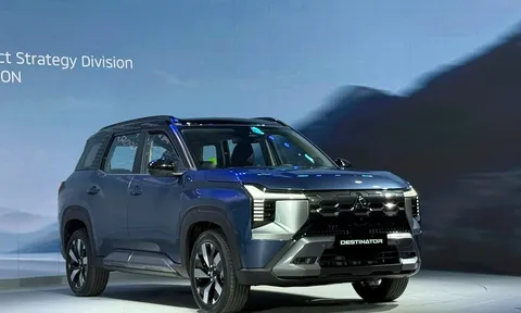 Mitsubishi Destinator vừa ra mắt: Hai phiên bản Premium và Ultimate khác nhau ở điểm nào khiến khách Việt phân vân?