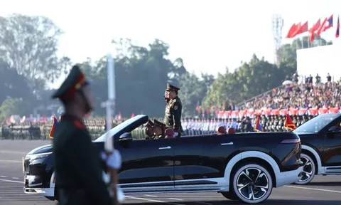 Chiêm ngưỡng hình ảnh dàn xe điện VinFast tại lễ kỷ niệm 50 năm Quốc khánh Lào