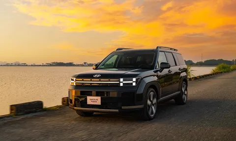 Hyundai Santa Fe Hybrid chốt giá 1,369 tỷ đồng tại Việt Nam, "ăn xăng" 5,94 lít/100 km