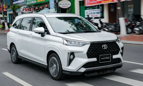 Giảm đến 75 triệu đồng, Toyota Veloz Cross chạm ngưỡng giá của CUV hạng A