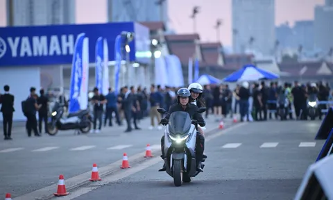 Yamaha NMAX 2025 bản Tech Max có gì hơn bản Tiêu chuẩn khiến người mua sẵn sàng chi thêm 10 triệu đồng?