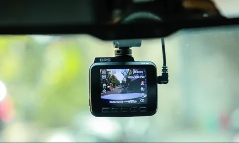 Tài xế xe dịch vụ cần lưu ý gì trước quy định mới về thiết bị giám sát trên xe?