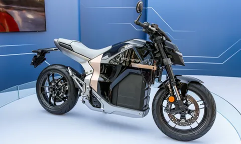 Honda lần đầu đưa dàn xe máy điện tương lai về trưng bày tại Việt Nam