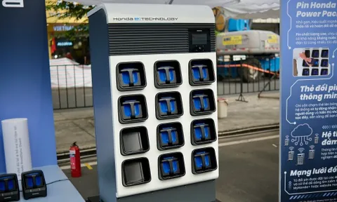 Trạm đổi pin của 3 hãng xe máy điện VinFast, Honda và Selex Motors tại Việt Nam có gì khác nhau?