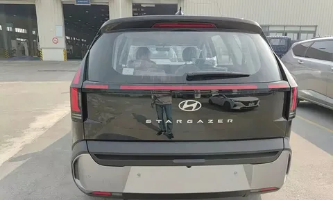 Hyundai Stargazer 2026 sắp ra mắt tại Việt Nam? Lộ ảnh thực tế cho thấy màn 'làm mới' đáng chờ đợi