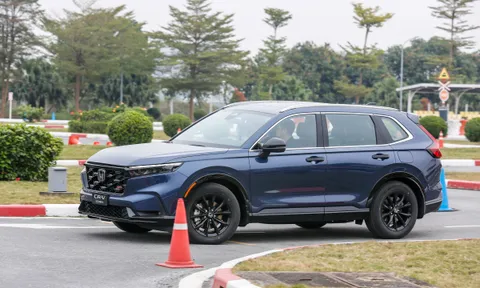 Giá bán Honda CR-V hybrid 2026 lắp ráp tại Việt Nam vừa được công bố, cao nhất 1,25 tỷ đồng