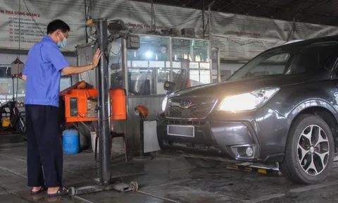 Vì sao kiểm định khí thải xe dầu phải 'đạp hết chân ga'? Cục Đăng kiểm lên tiếng