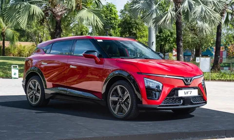 Doanh số CUV cỡ C tháng 2: VinFast VF 7 vươn lên top 3, nhưng Mazda CX-5 vẫn 'bất khả xâm phạm'