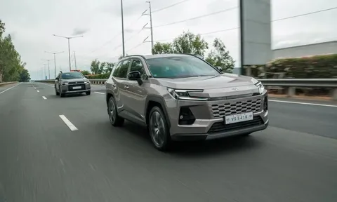 Toyota RAV4 2026 chính thức mở bán tại Đông Nam Á: Thiết kế mới, nâng cấp công nghệ đấu Honda CR-V