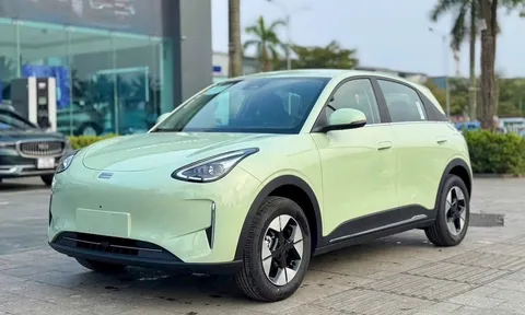 Bộ đôi Geely EX5 EM-i, EX2 sắp 'đổ bộ' Việt Nam: SUV hybrid chạy tối đa 1.600 km, xe điện giá dự kiến từ 500 triệu đồng