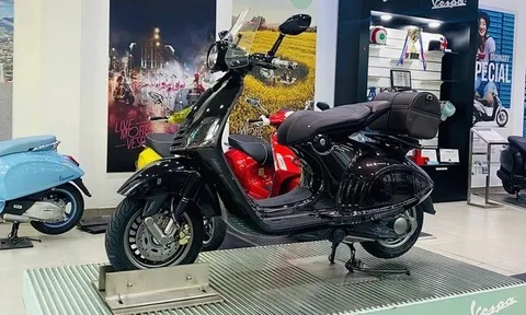 Vespa 946 Horse - Phiên bản đặc biệt về Việt Nam với chỉ 33 xe, phần lớn đều đã có chủ