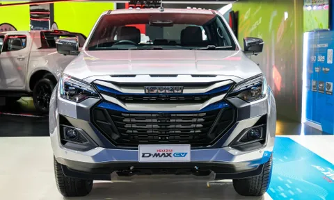 Ngắm Isuzu D-Max thuần điện: Sạc đầy có thể chạy tối đa 331 km, giá quy đổi hơn 1,2 tỷ đồng