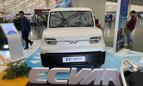 Ảnh thực tế VinFast EC Van bản cửa lùa: Tăng tính tiện dụng, cạnh tranh Suzuki Eeco Van